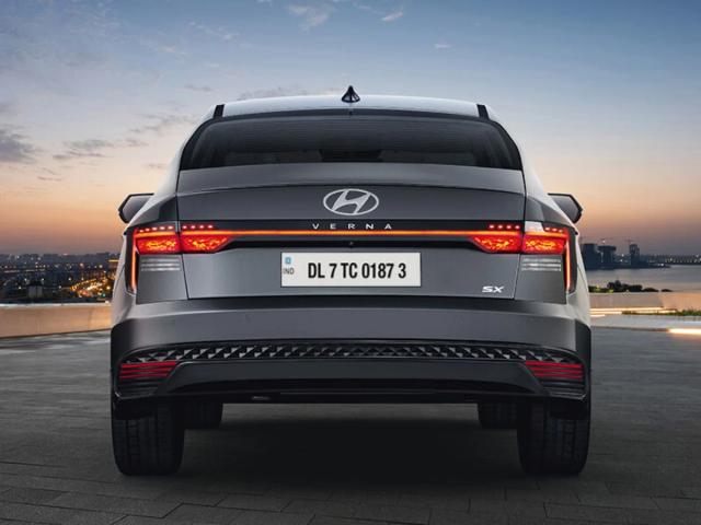 2024 hyundai verna rear back exterior