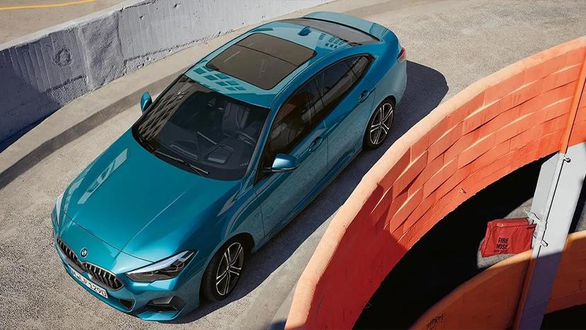 2 Series Exterior Image