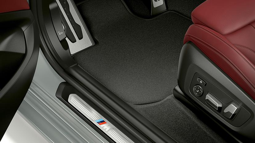 BMW x4 Interior Image