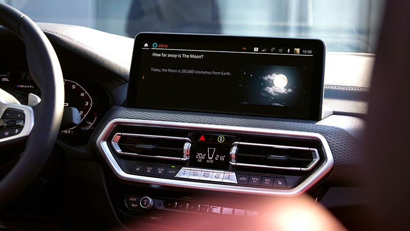 BMW x4 Interior Image