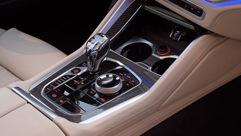 BMW X6 Interior Image