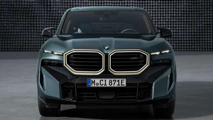 BMW XM Exterior Image