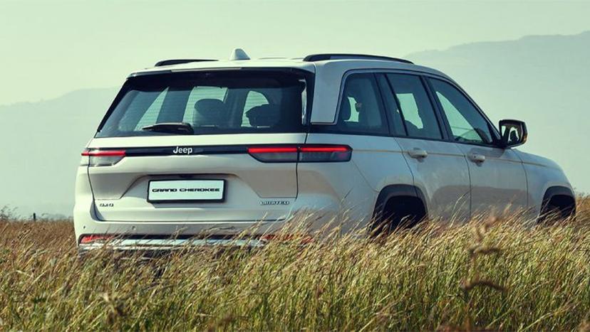 Grand Cherokee Exterior Image