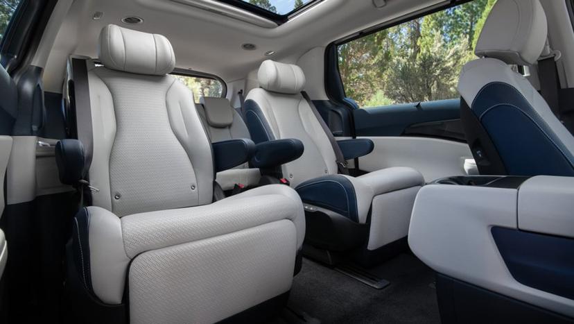 Kia Carnival Interior Image