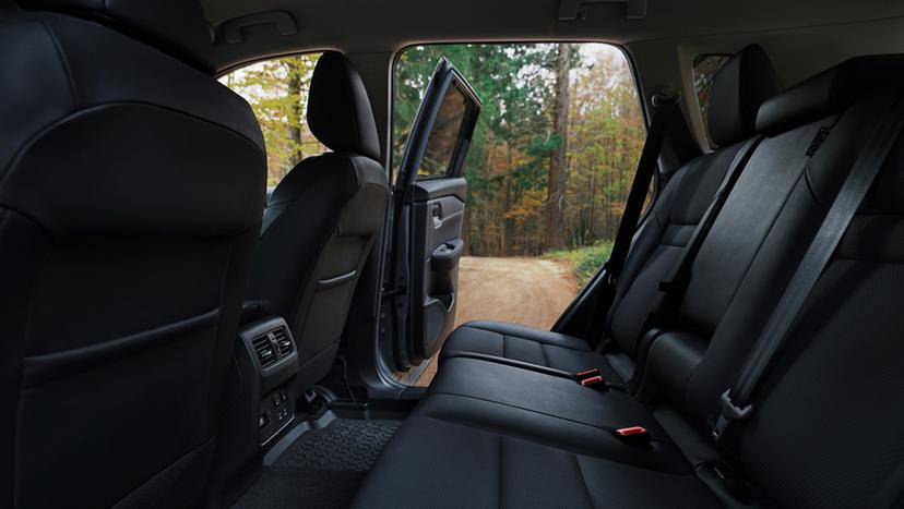 Nissan X-Trail Interior Image