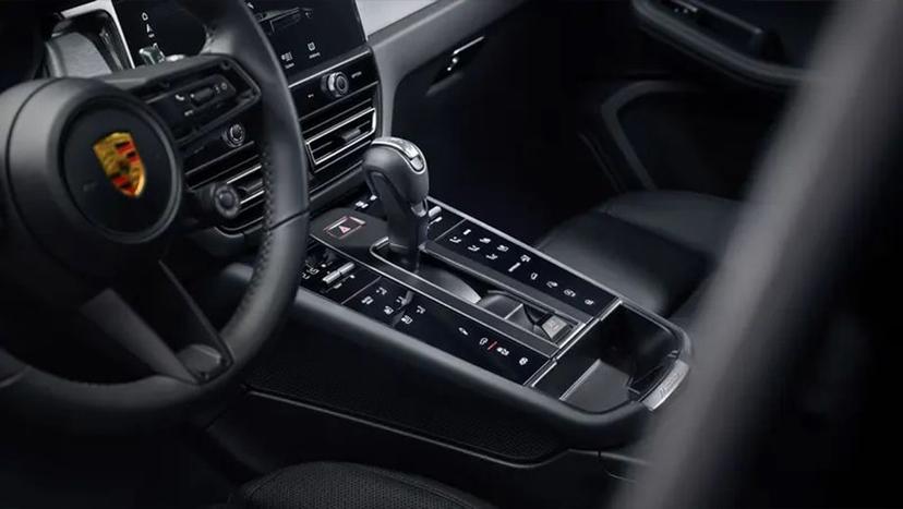 Porsche Macan Interior Image