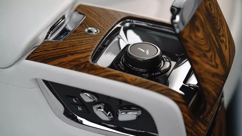 Rolls-Royce Cullinan Interior Image