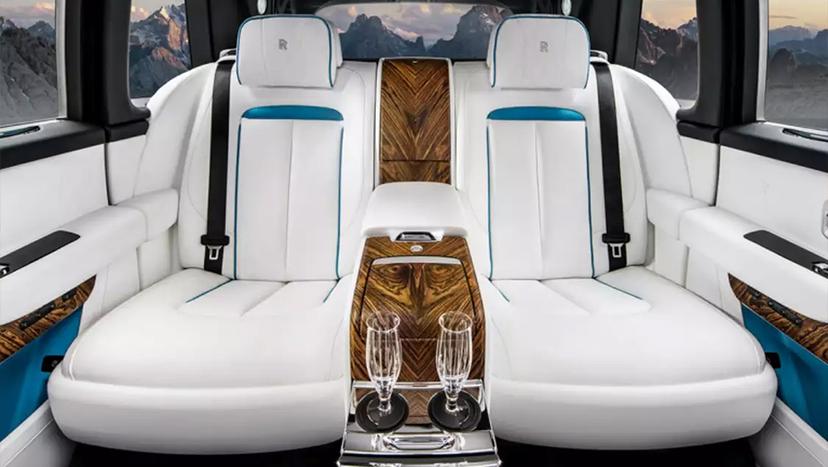 Rolls-Royce Cullinan Interior Image