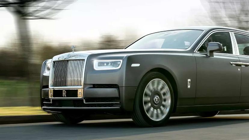 Rolls-Royce Phantom Exterior Image