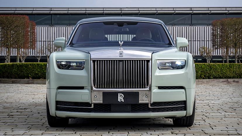 Rolls-Royce Phantom Exterior Image