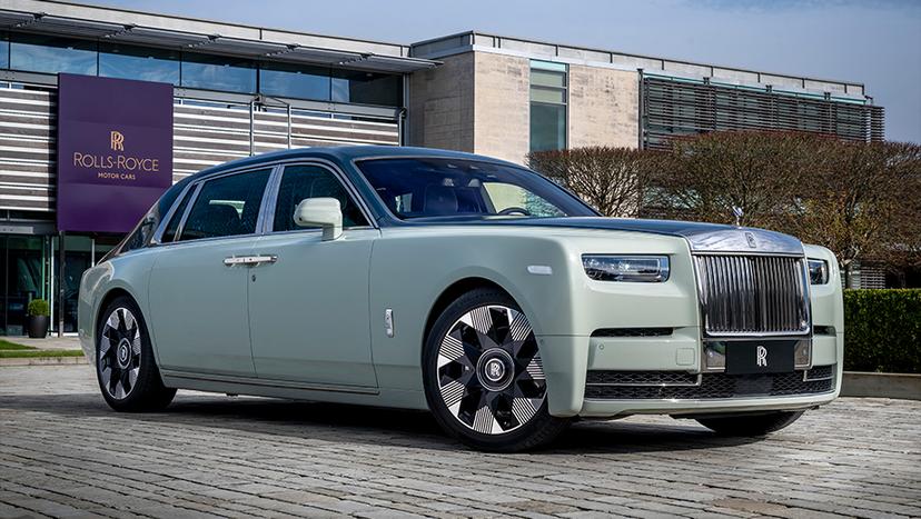 Rolls-Royce Phantom Exterior Image