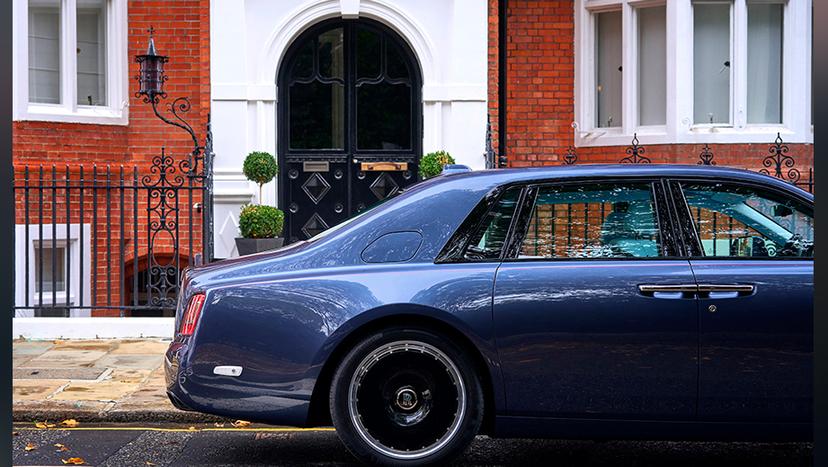 Rolls-Royce Phantom Exterior Image