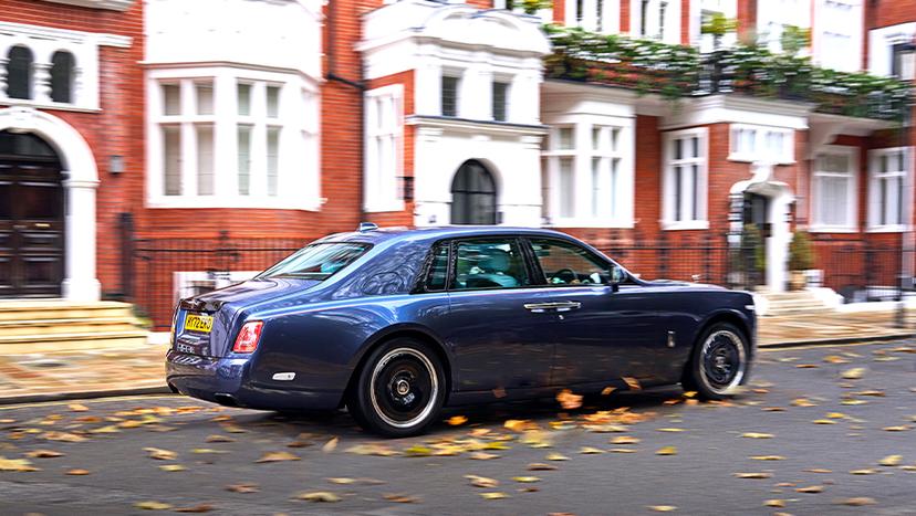 Rolls-Royce Phantom Exterior Image